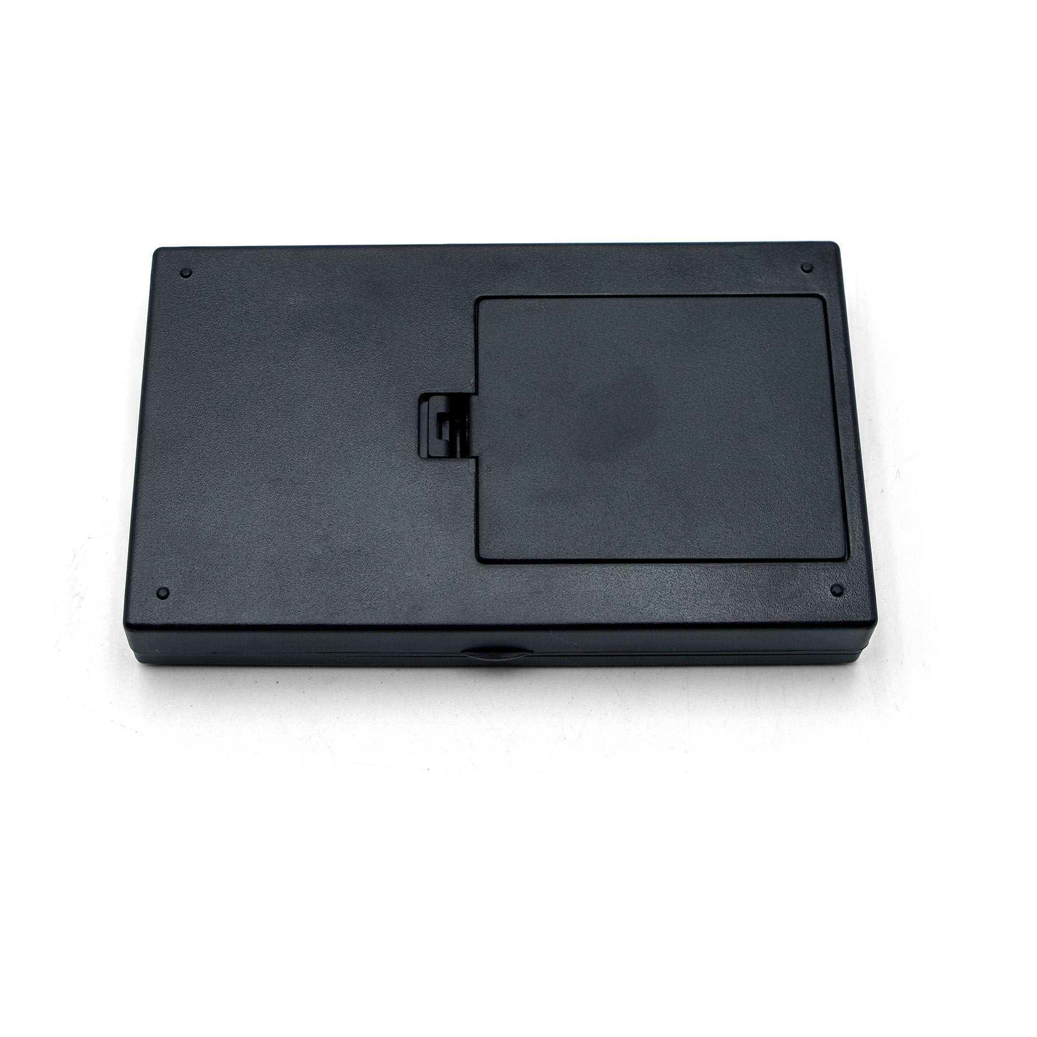 Bottom-view of the Northern Brewer pocket scale
