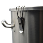 Close up of locking clamp engaged